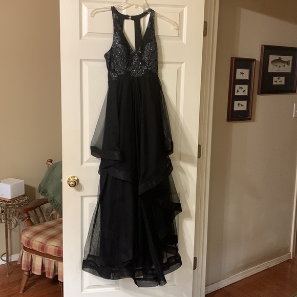 Black Formal Gown - Picture 2 of 8